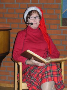 Gudrun Lund läser "Tomten" av Viktor Rydberg.