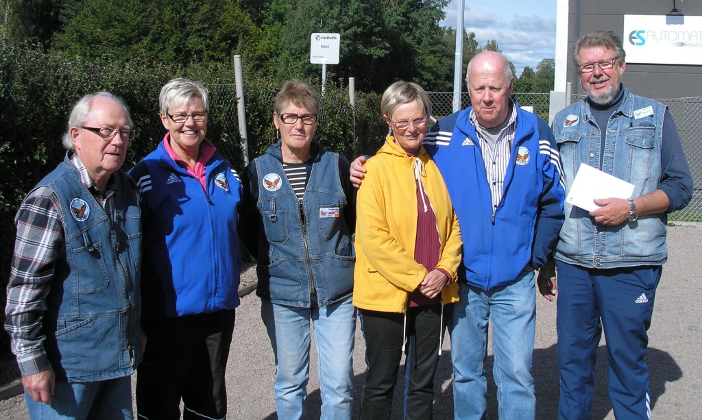 Hökerumslaget som så framgångsrikt knep andra0platsen i slutomgången, fr.v Ronnie Andersson, Lisbeth Persson, Ann-Christin Björklin, Per-Ola Eliasson och Eddy Persson.