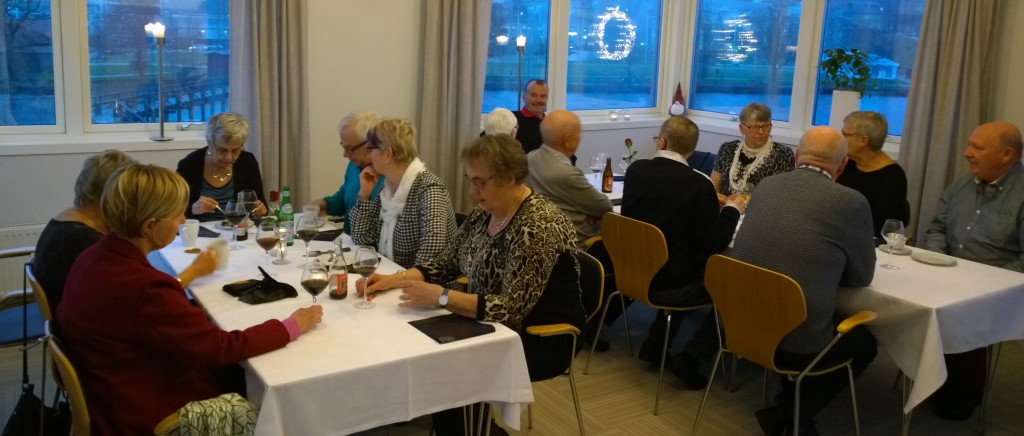 Flera HÖK-ar i Kallbadhusets restaurang.