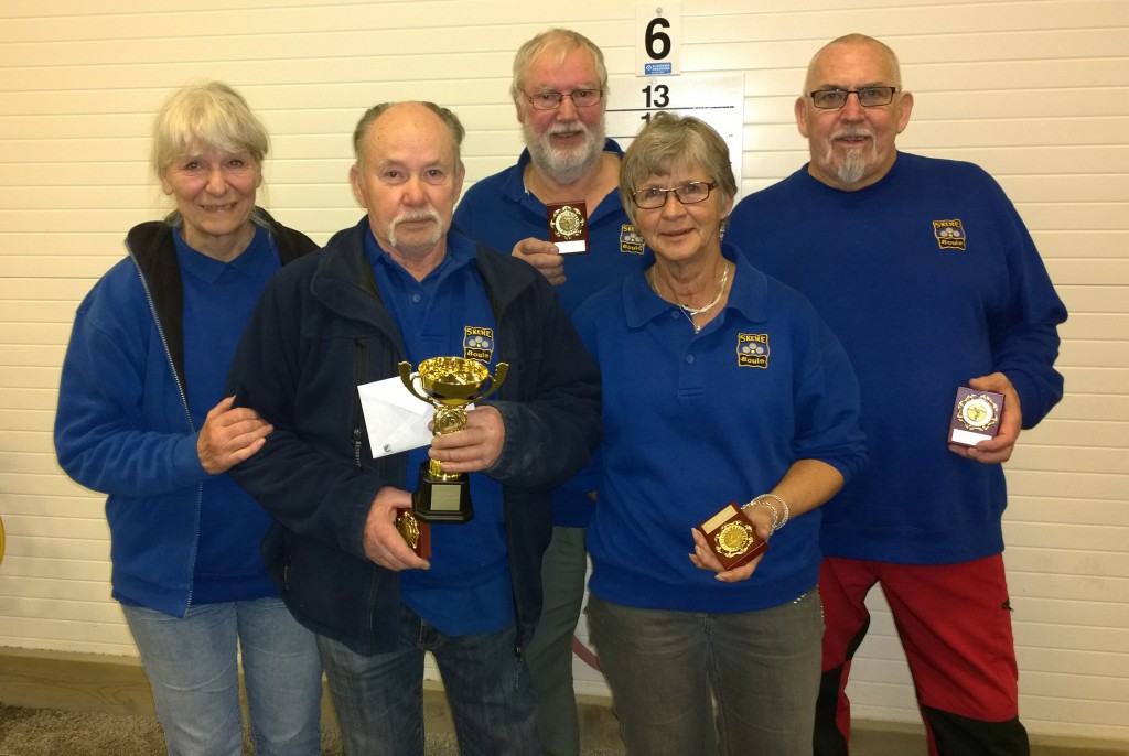 Totalsegrande Skene 1, fr.v. Gudrun Andréasson, Jan-Erik Johansson, Hans Johansen, Terhi Ylitapio och Lennart Olsson.